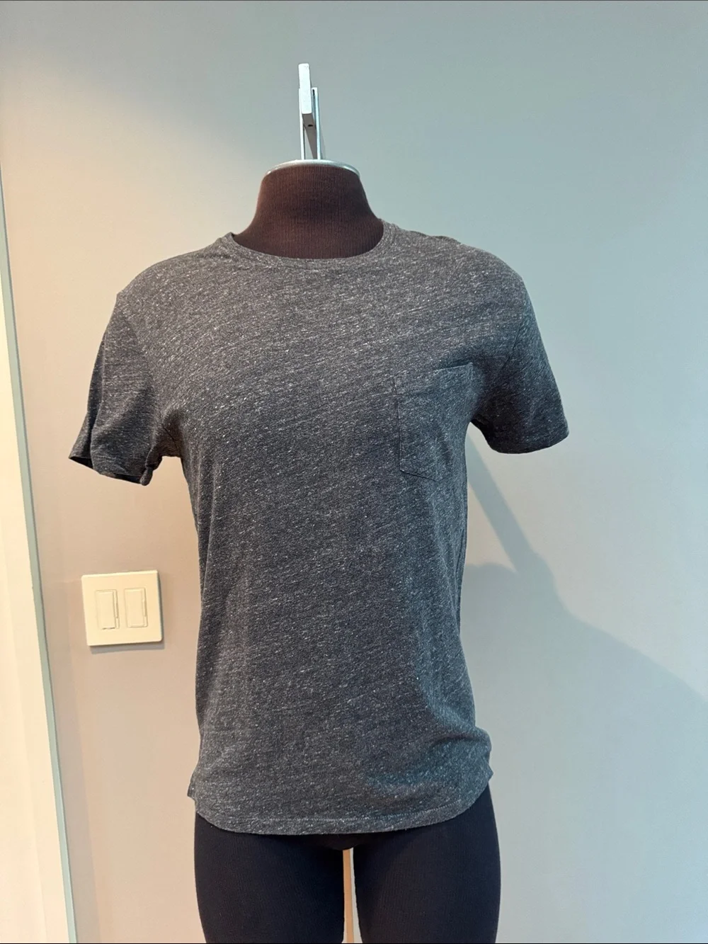 J.Crew Heather Charcoal Gray Pocket T-Shirt 100% Cotton Crew Neck Short sz M
